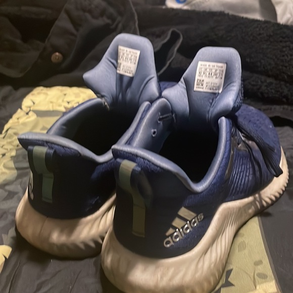 Adidas shoes - Picture 2 of 5